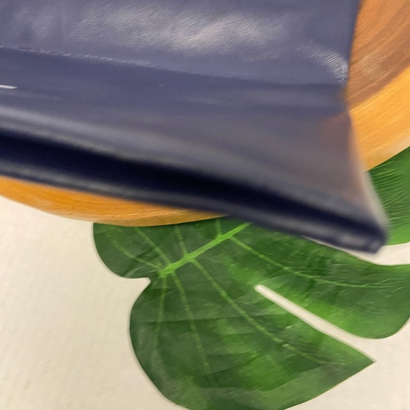 Retired TransVersion Travel tote Clutch Bag - Picture 5 of 13